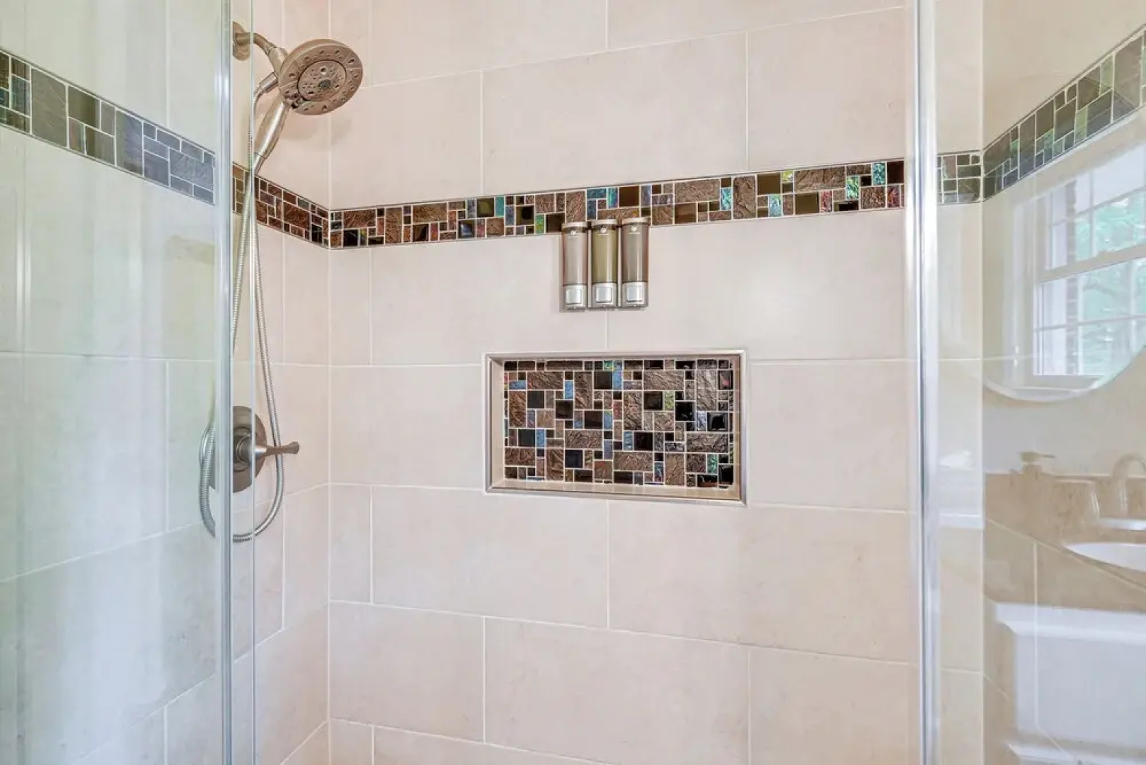 14 Mi to DC: Retreat w/ Patio & Sunroom!