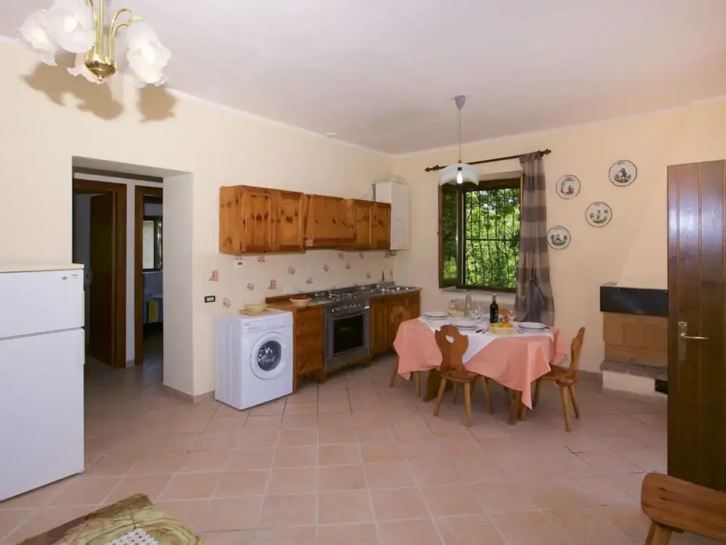 Vintage Cottage in Roccamorice with Garden