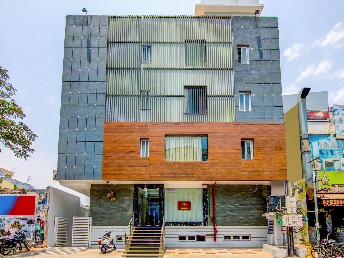 Capital O 10823 Pratibha Grand