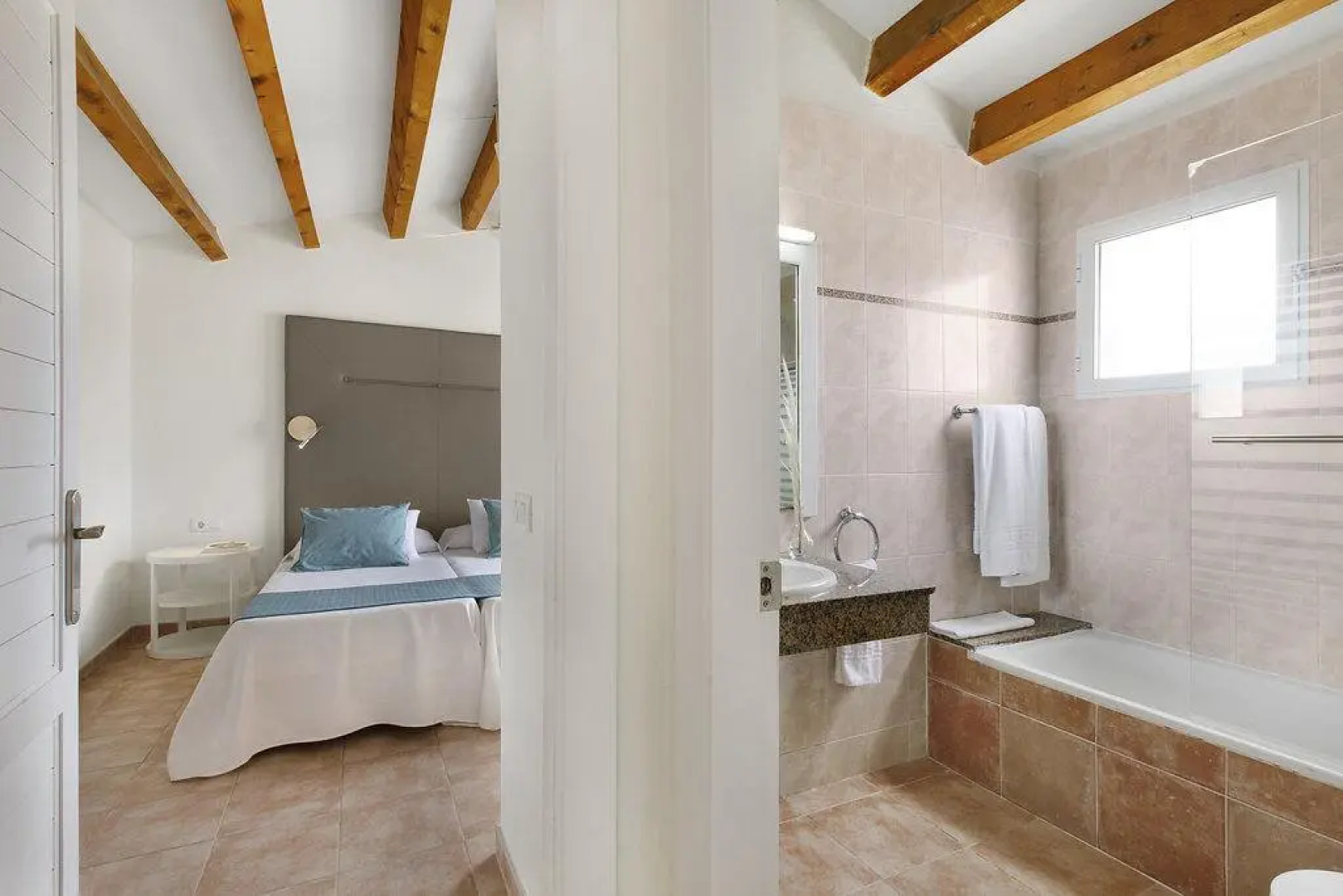 Отель TRH Tirant 