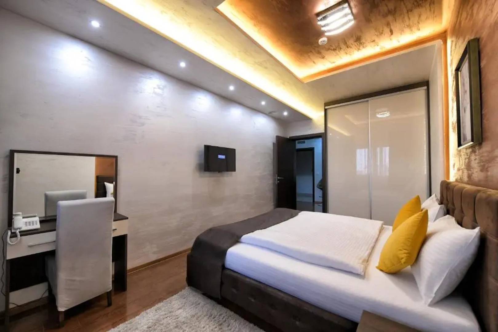 Garnet Hotel & Event Centar