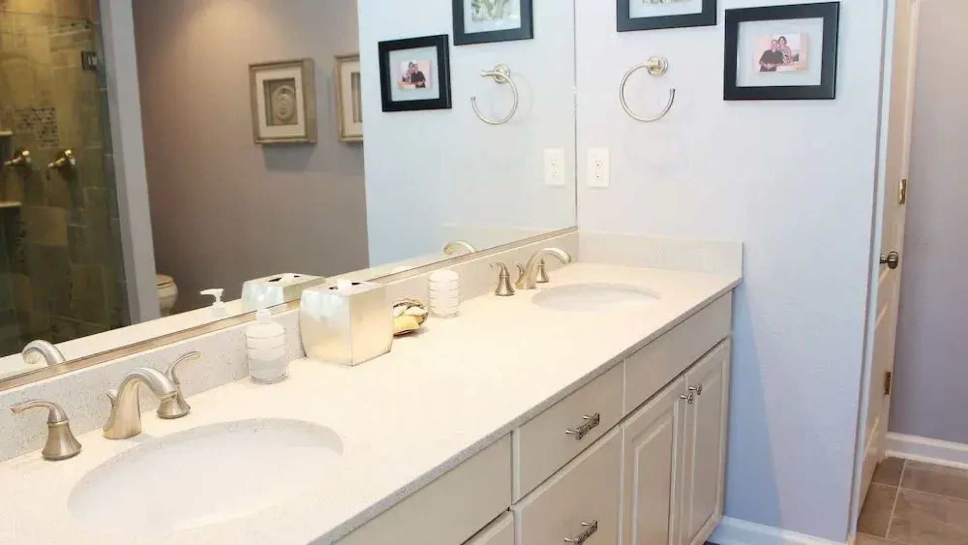 Family Thayer-apy - 4 Br Home