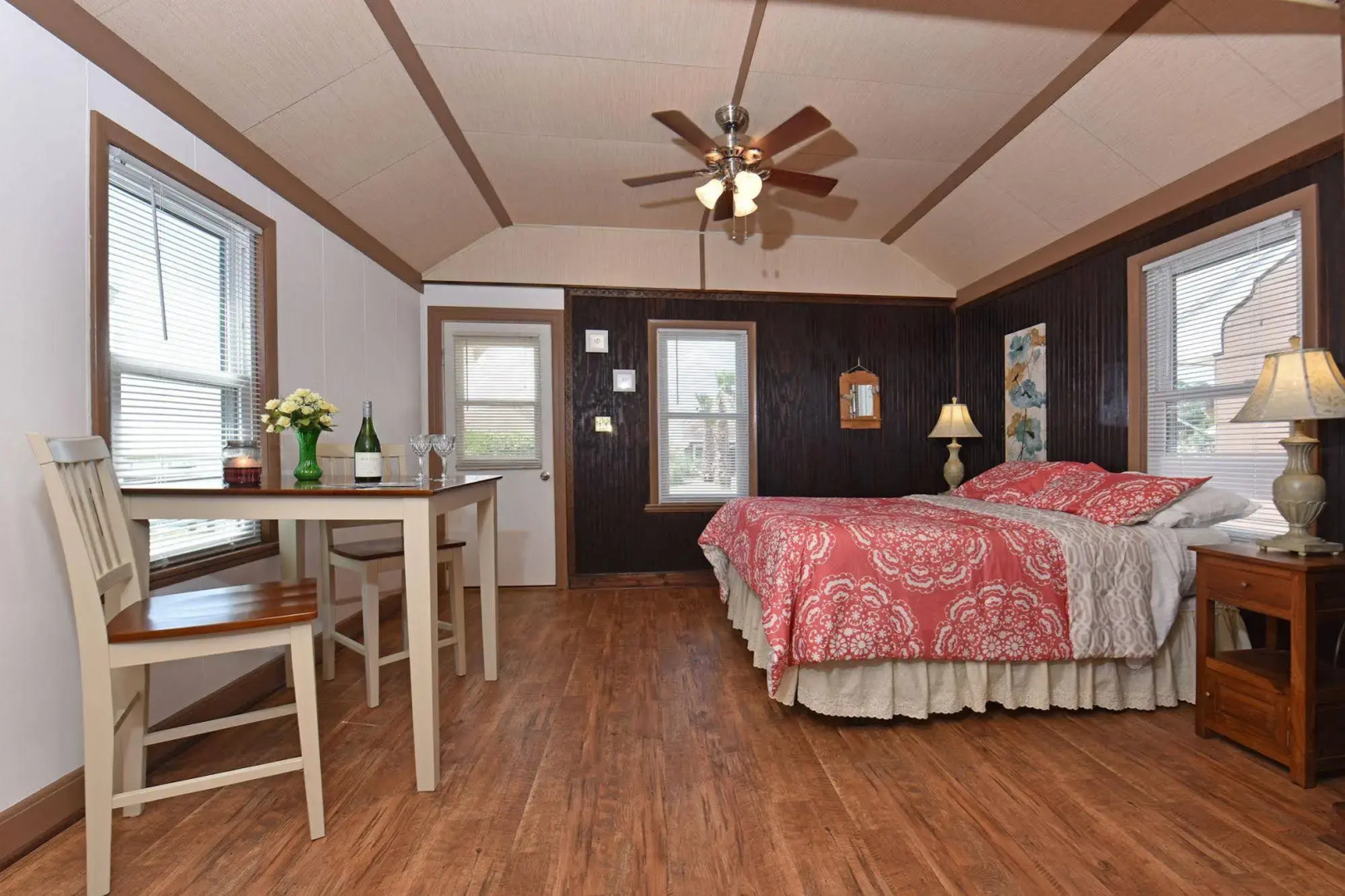 Snug Harbor Marina and Hotel