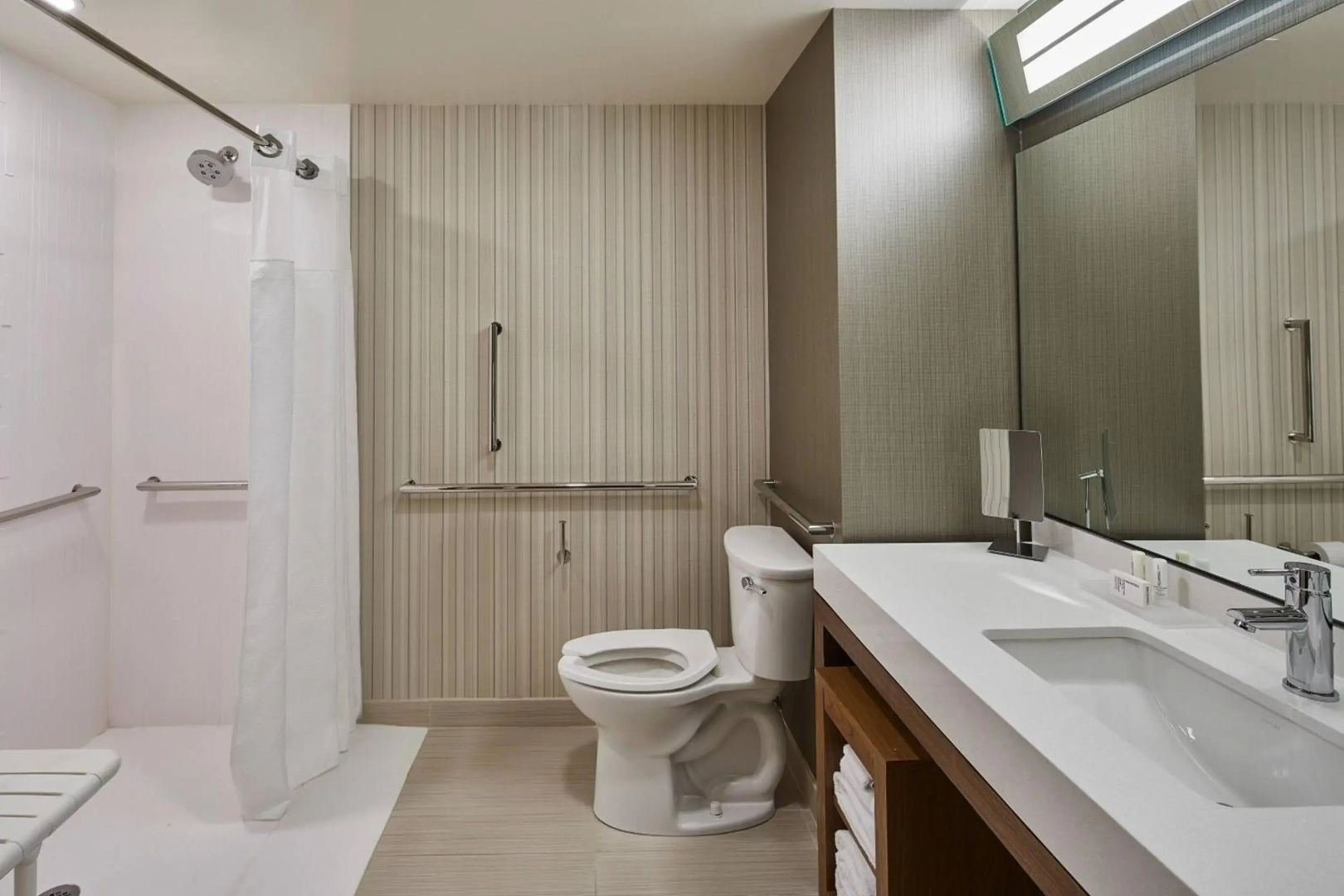 Courtyard by Marriott Albany Airport