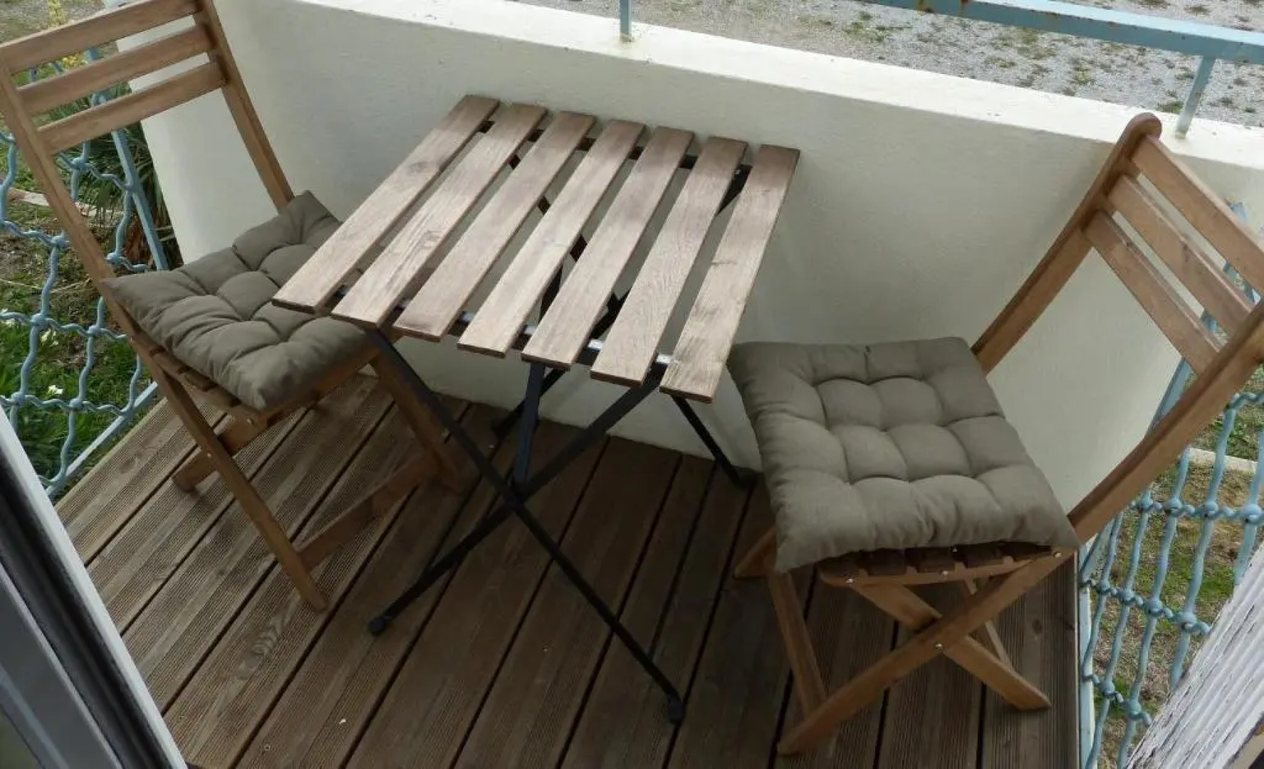 60 m2 , 2 chambres, très calme, plage et commerces à 3 minutes à pied, WIFI fibre optique et parking gratuit