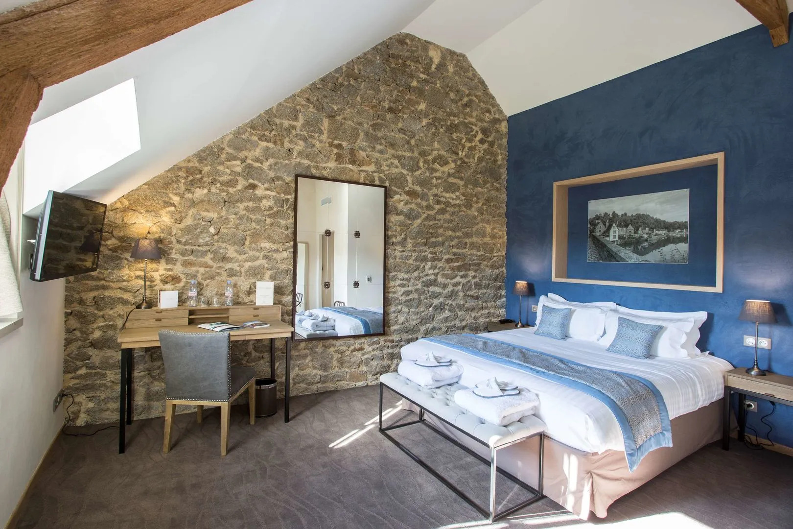 Hôtel de L'Abbaye Le Tronchet - Handwritten Collection