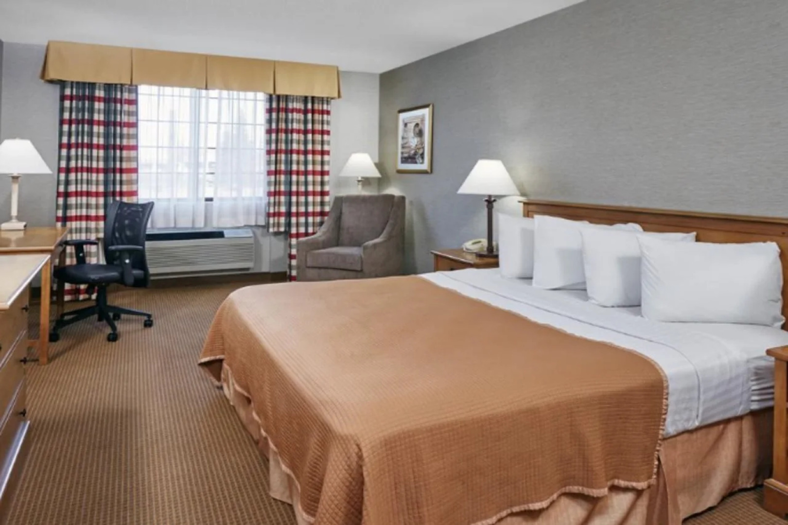 Howard Johnson Plaza Madison