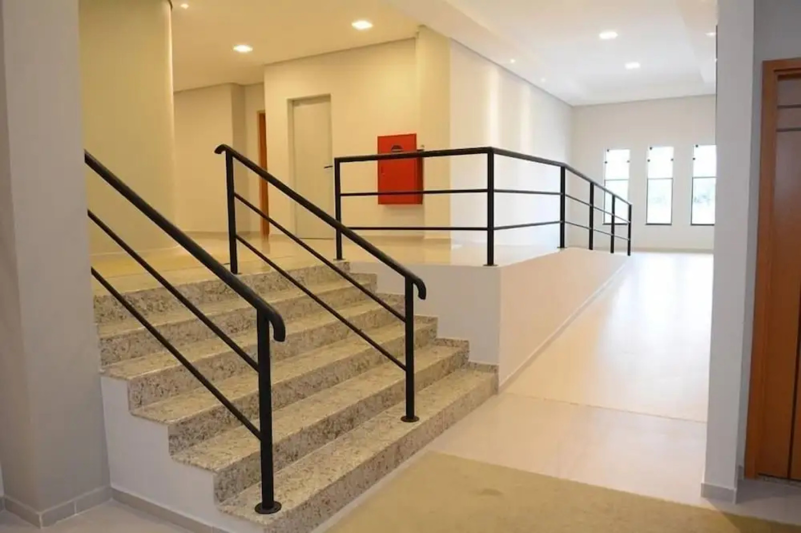 Excellence Plaza Hotel