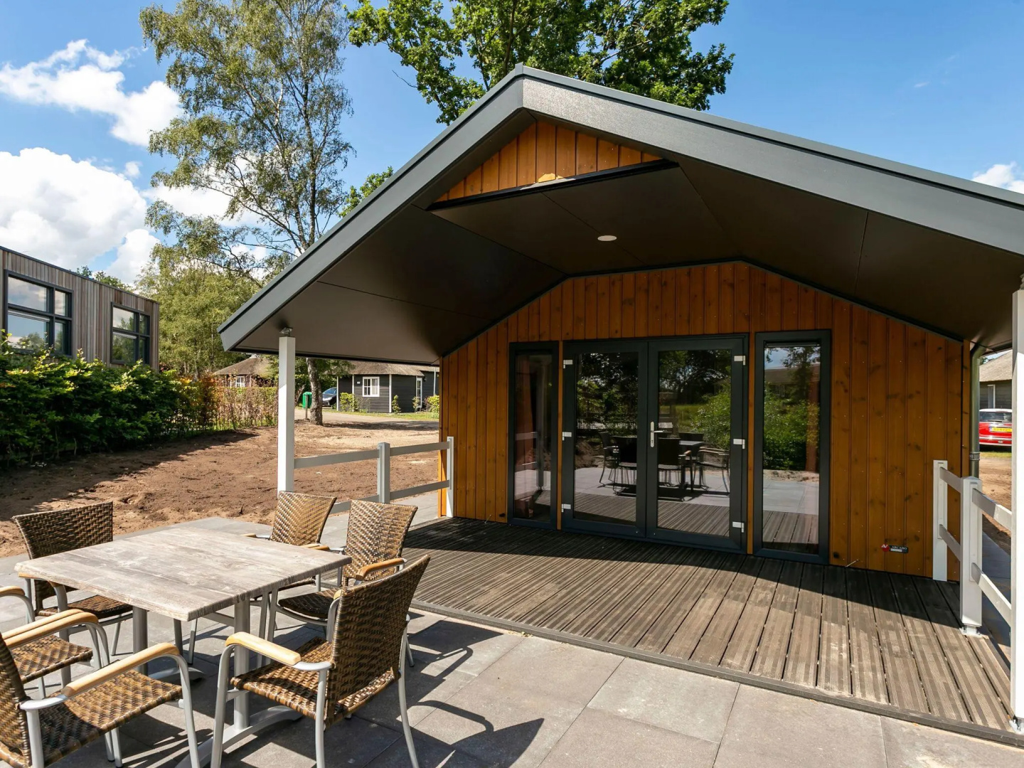 Premium Lodge Near Recreation Lake