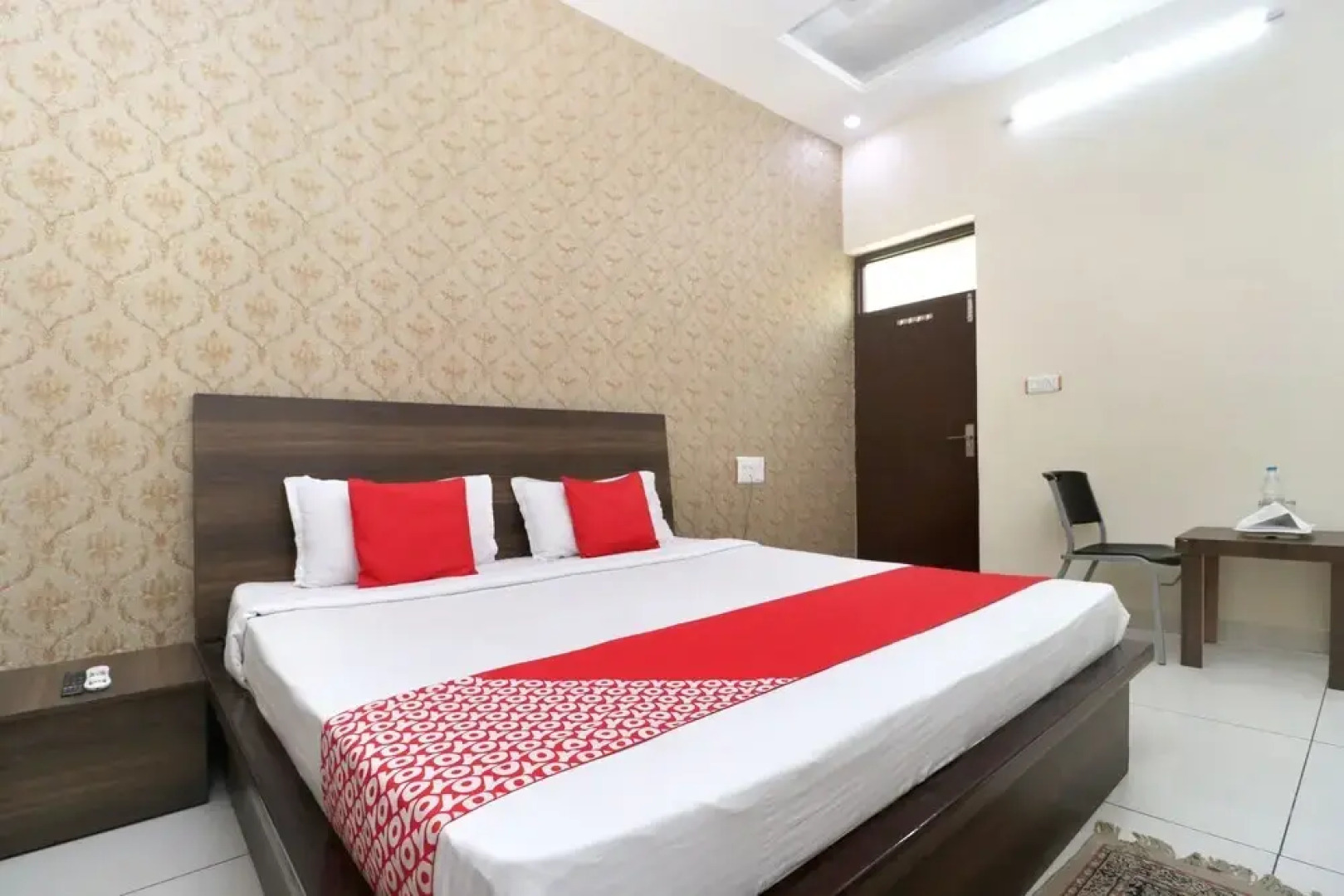 OYO 31026 Samrat Regency