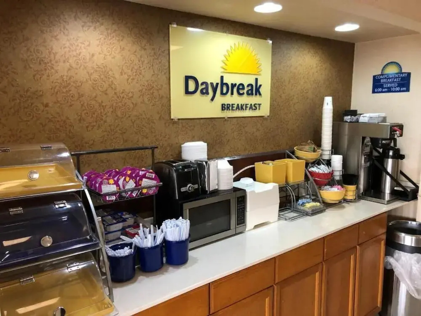 Days Inn by Wyndham Shorter