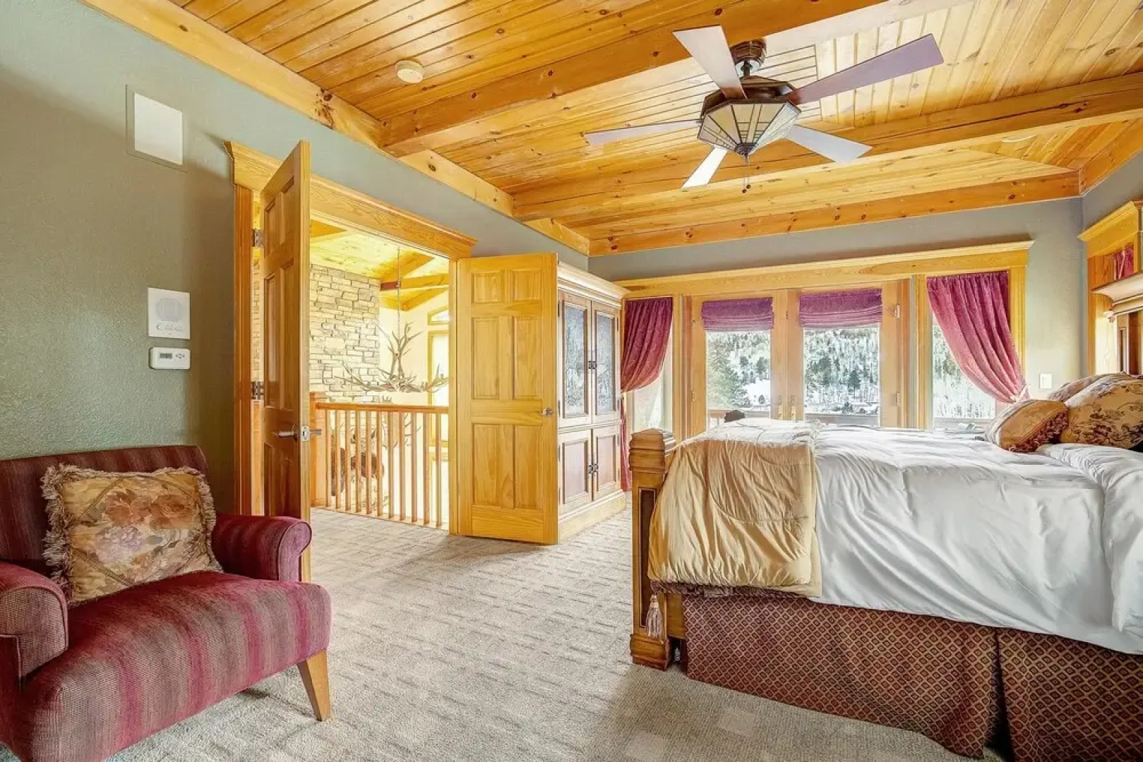 Secluded & Spacious Mountain Getaway