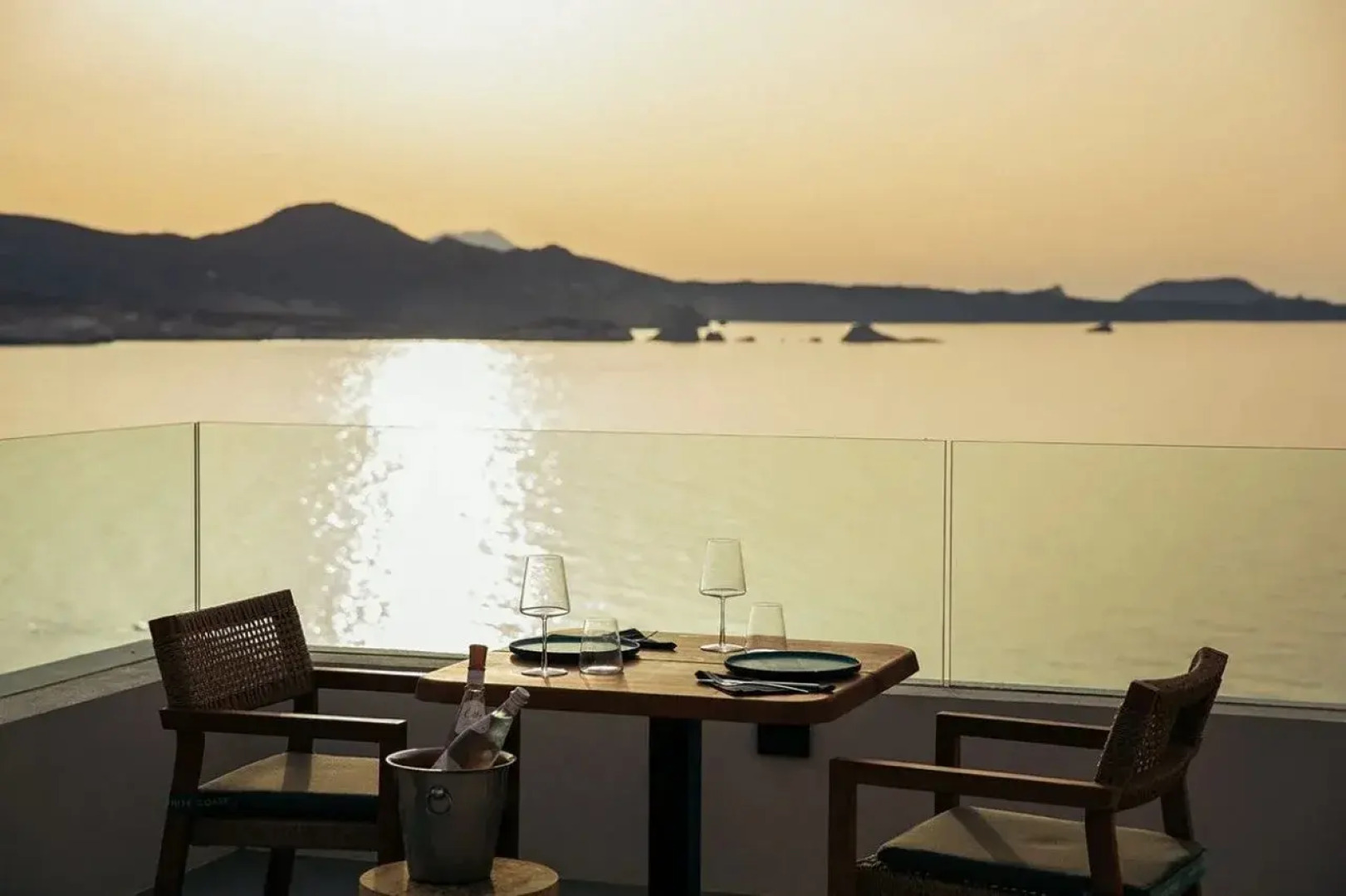 Domes White Coast Milos, Small Luxury Hotels of the World – Adults Only