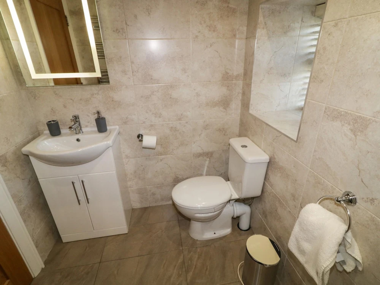 Lough Island Reavy Cottage