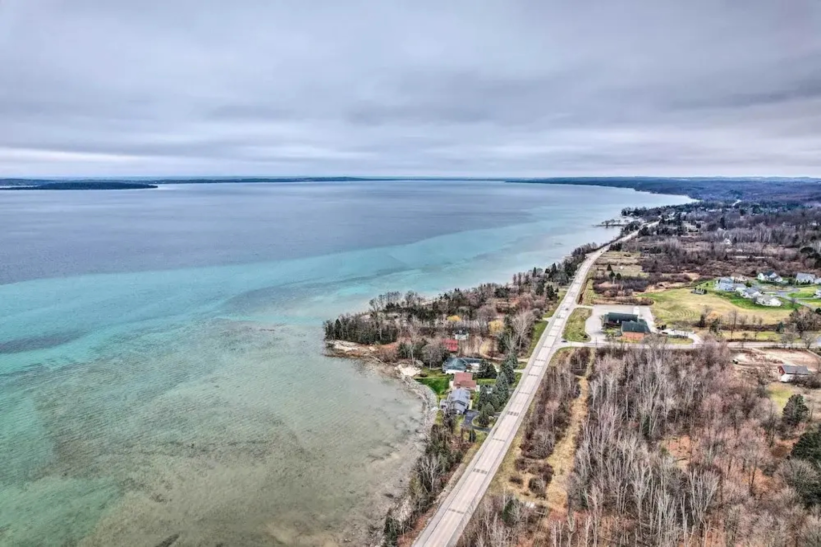 Hot Tub & Fire Pit: Suttons Bay Home Near Wineries