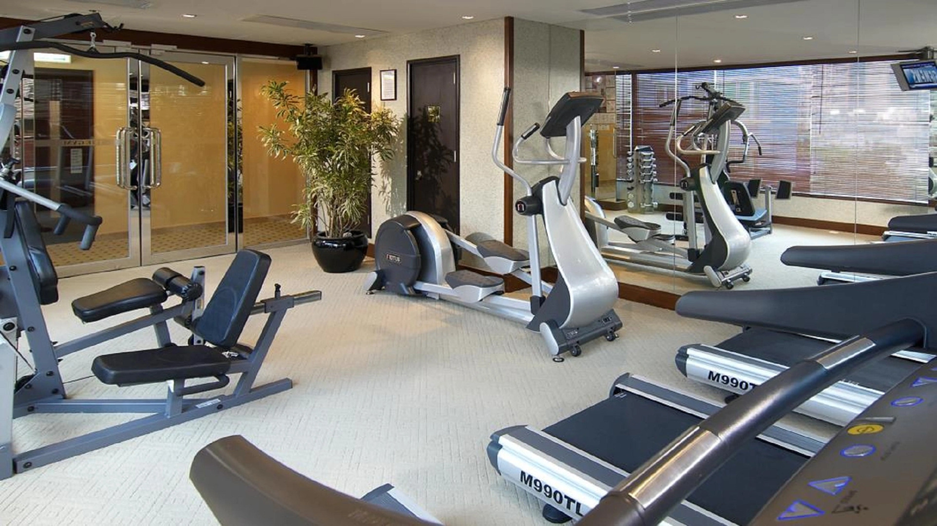 Lan Kwai Fong Hotel @ Kau U Fong