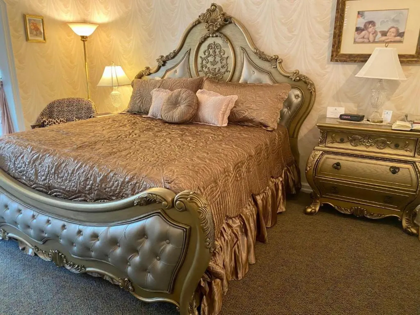 The Cypress Inn Bed & Breakfast