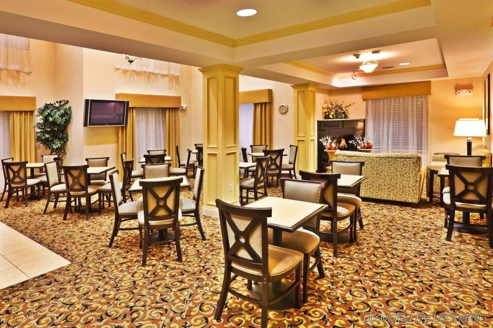 Holiday Inn Express Hotel & Suites Muskogee by IHG