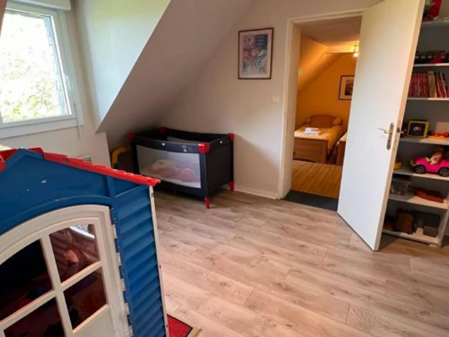 Pleasant holiday home in Clohars-Carnoët with garden