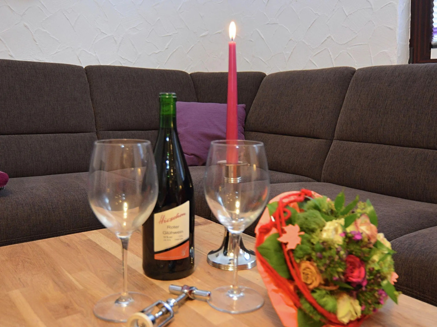 Barrier-free, modern apartment with terrace at the foot of Hallenburg Castle