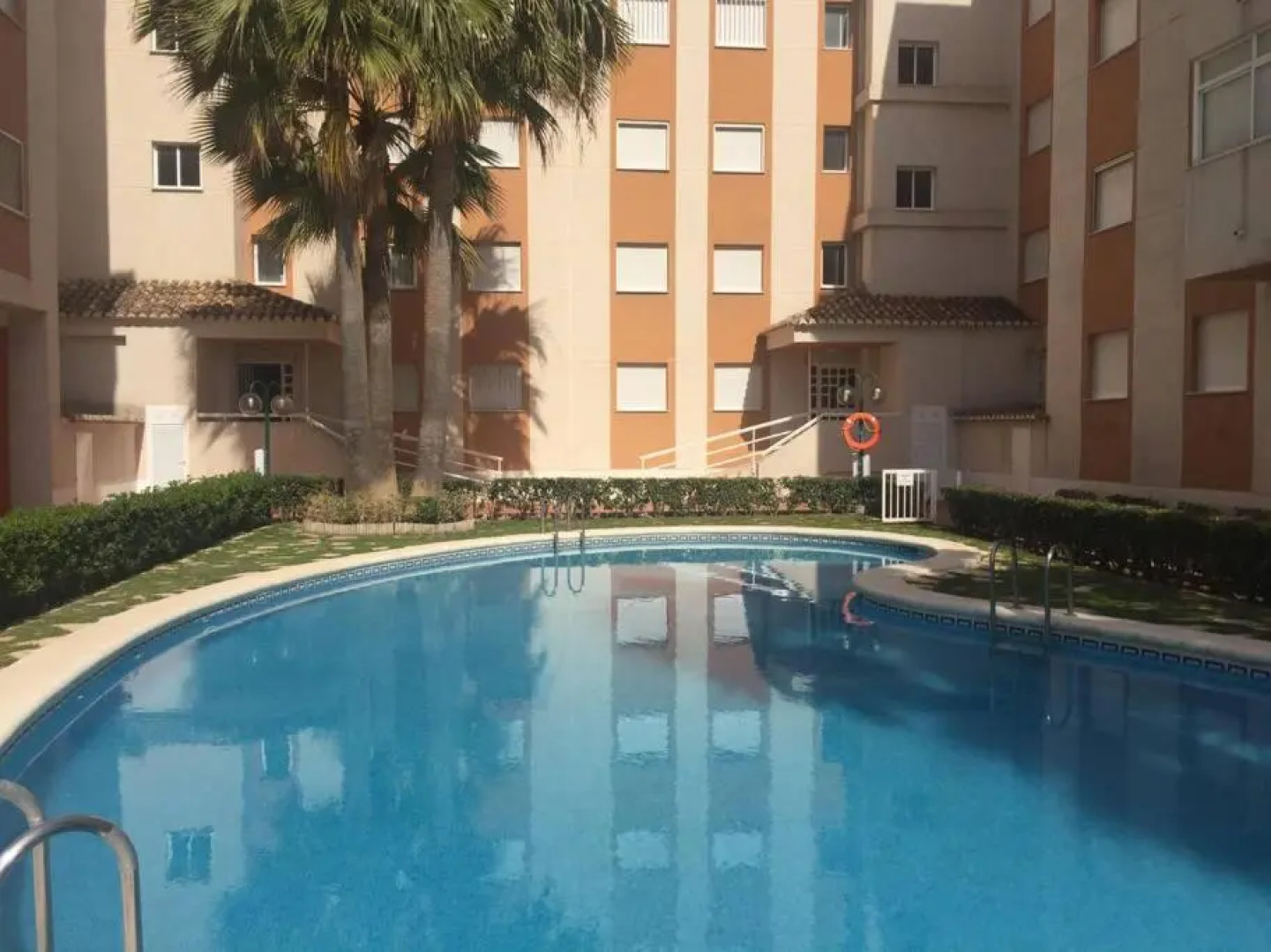 .Apartamento 1a linea de playa + piscina + parking DAIMUS