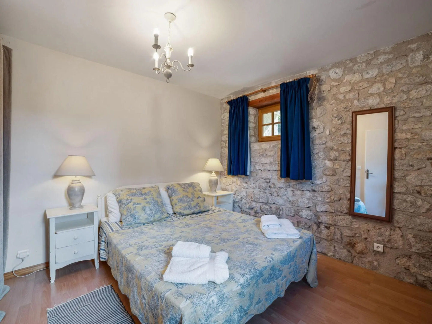 Cosy House With Spectacular Views and Private Pool