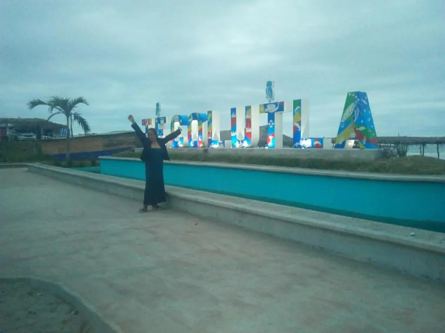 CASA CON TODO LOS SERVICIOS Y 2 RECAMARAS CLIMATIZADAS CON 2 CAMAS CADA UNO PARA 8 PERSONAs