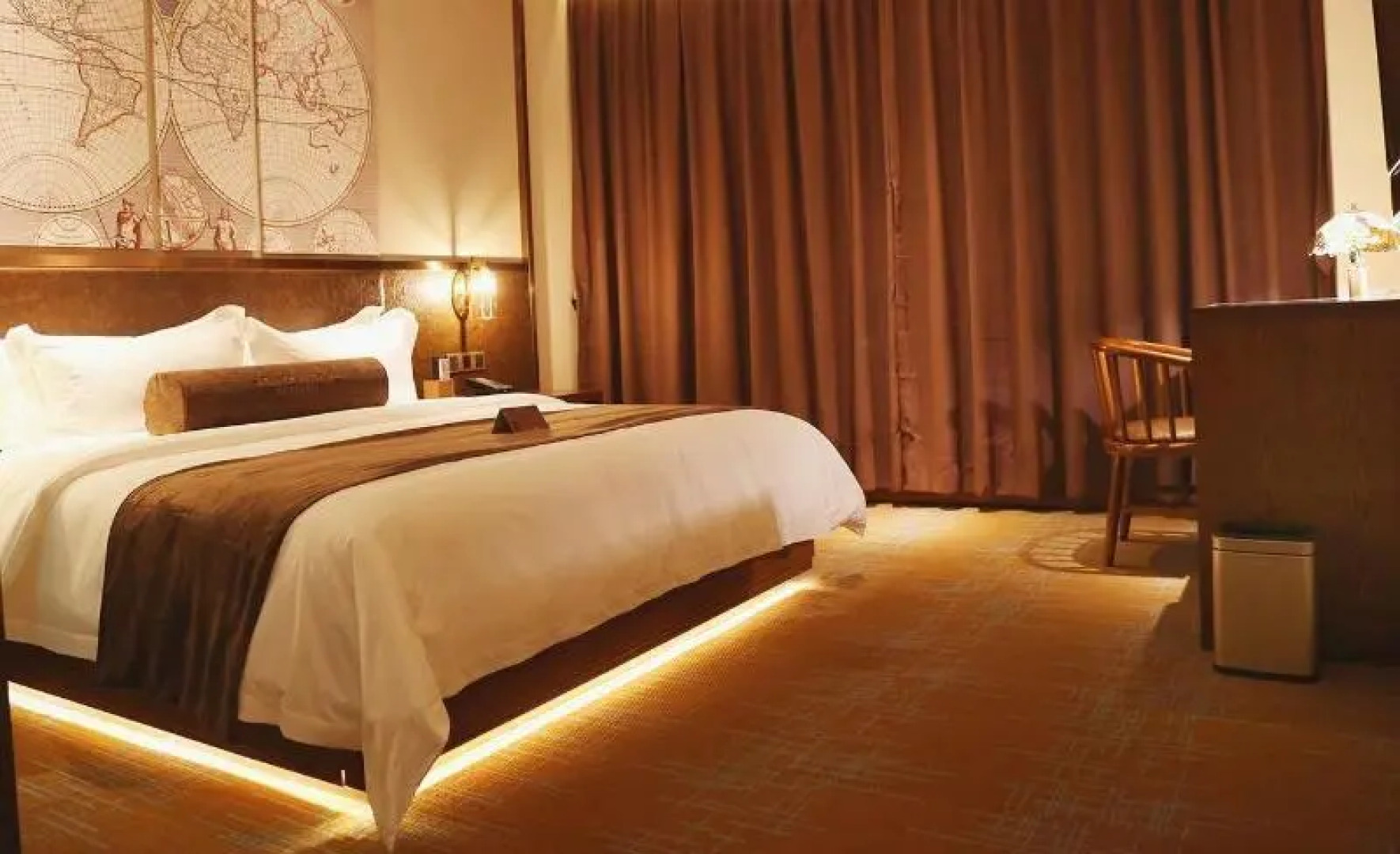 James Joyce Coffetel Aletai Lanwan Food City