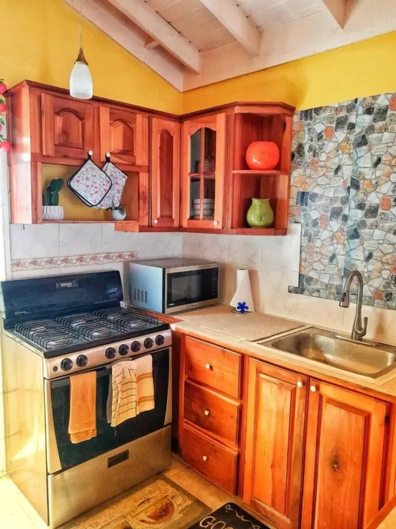 2 Bed-sleeps 4-gated Community-5 Min Town Centre