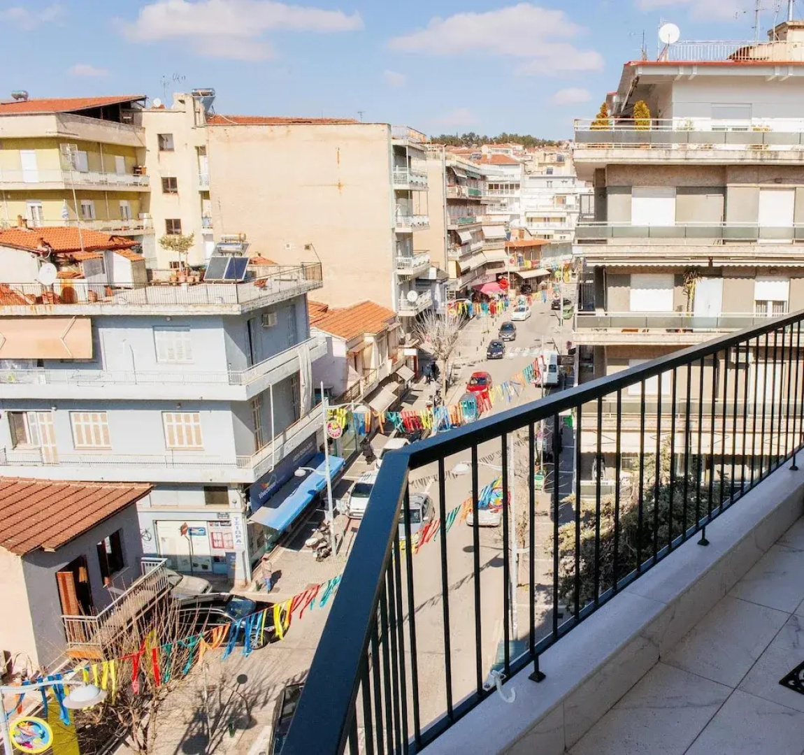 Kozani Central Nest - Homely Vibes
