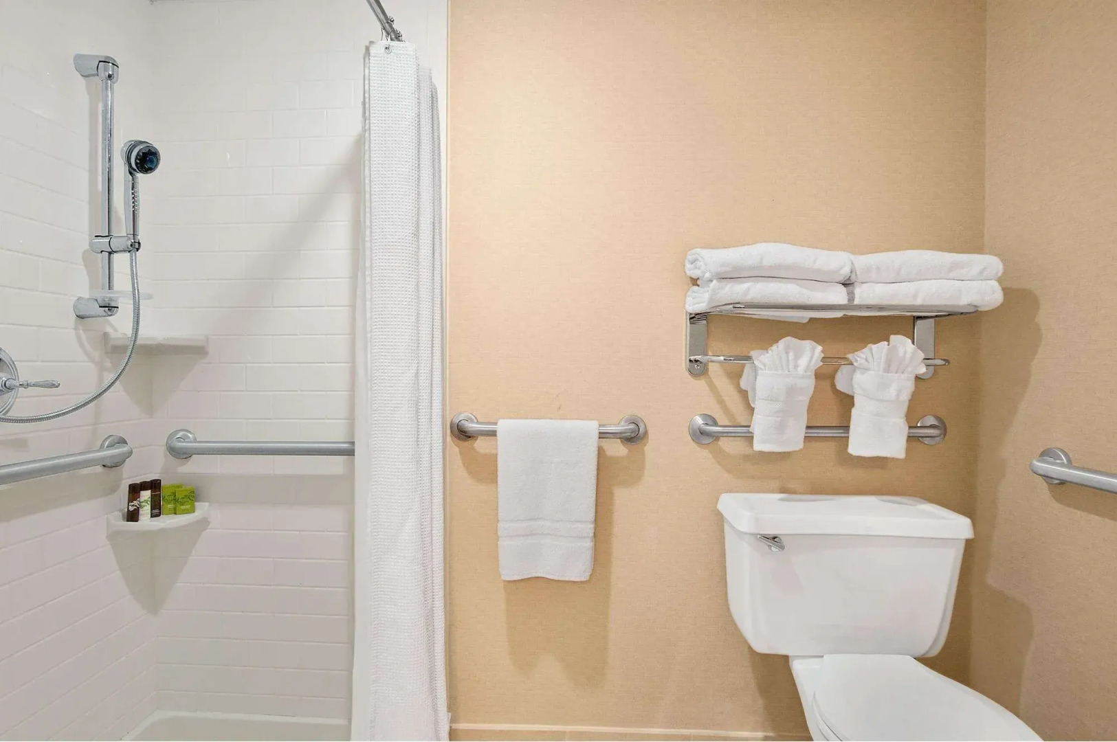 Embassy Suites Kansas City Plaza