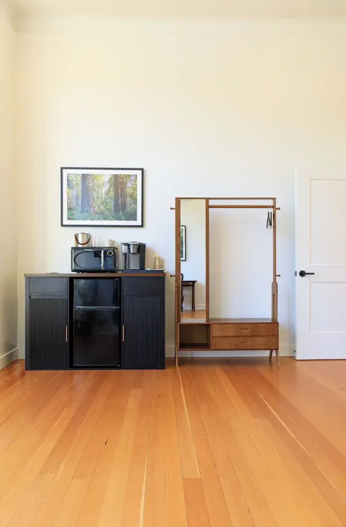 The Historic Schoolhouse Inn