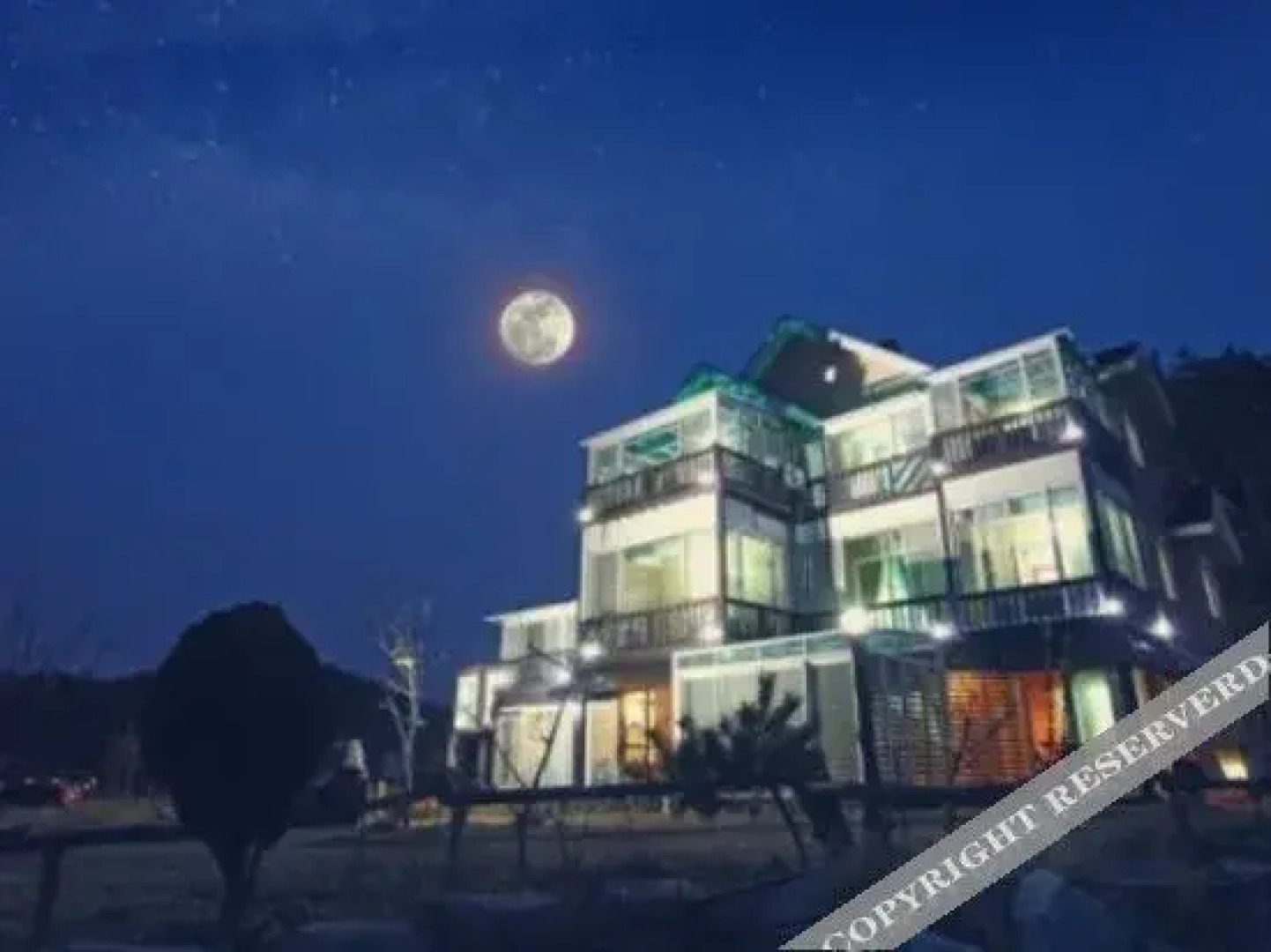 Taean La Luna Poolvilla