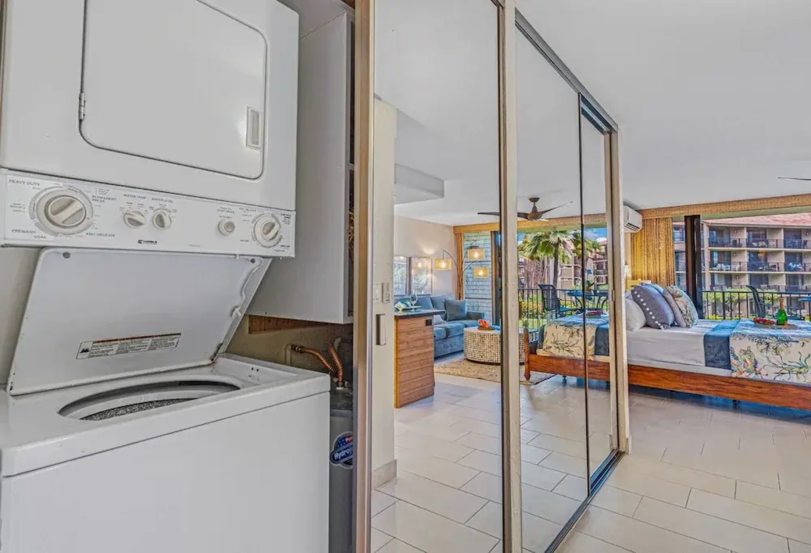 Papakea Oceanview Studio 0 Bedroom Condo by RedAwning