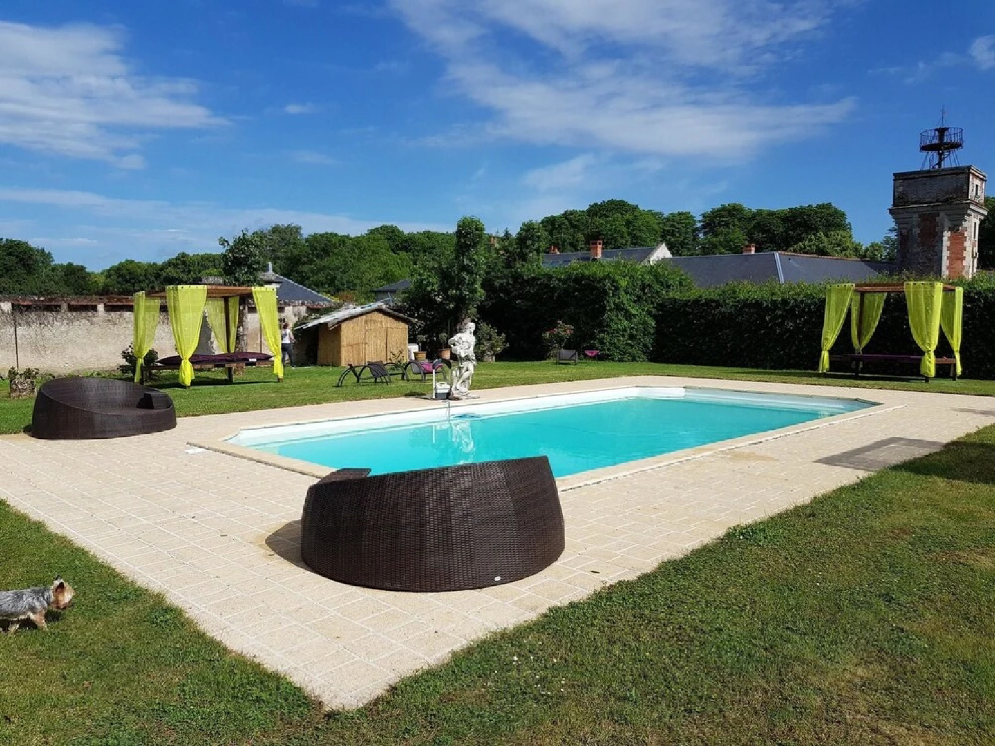 Mansion With 5 Bedrooms in Vernou-sur-brenne, With Pool Access, Enclos