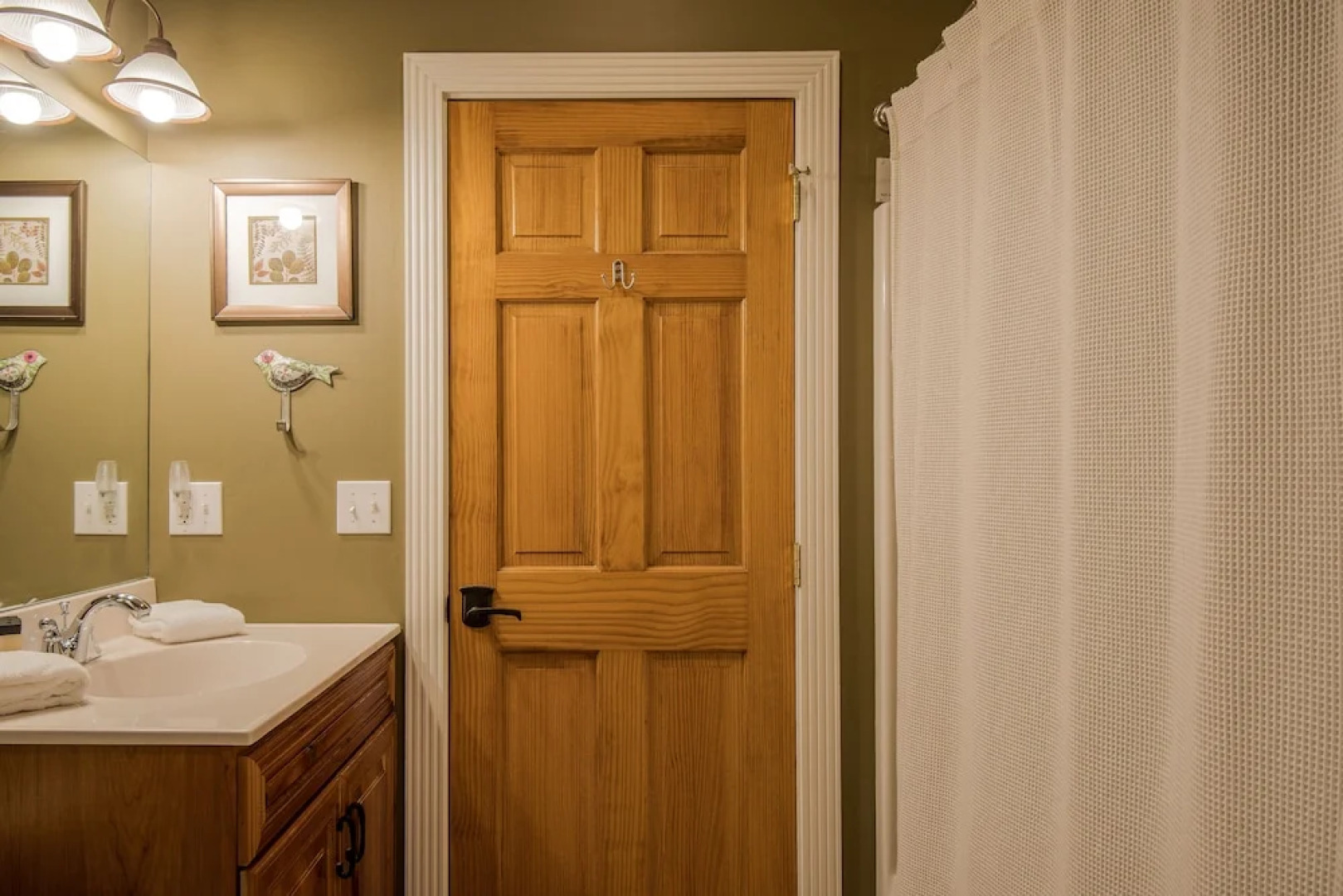 Canadian Day 4 Bedroom House