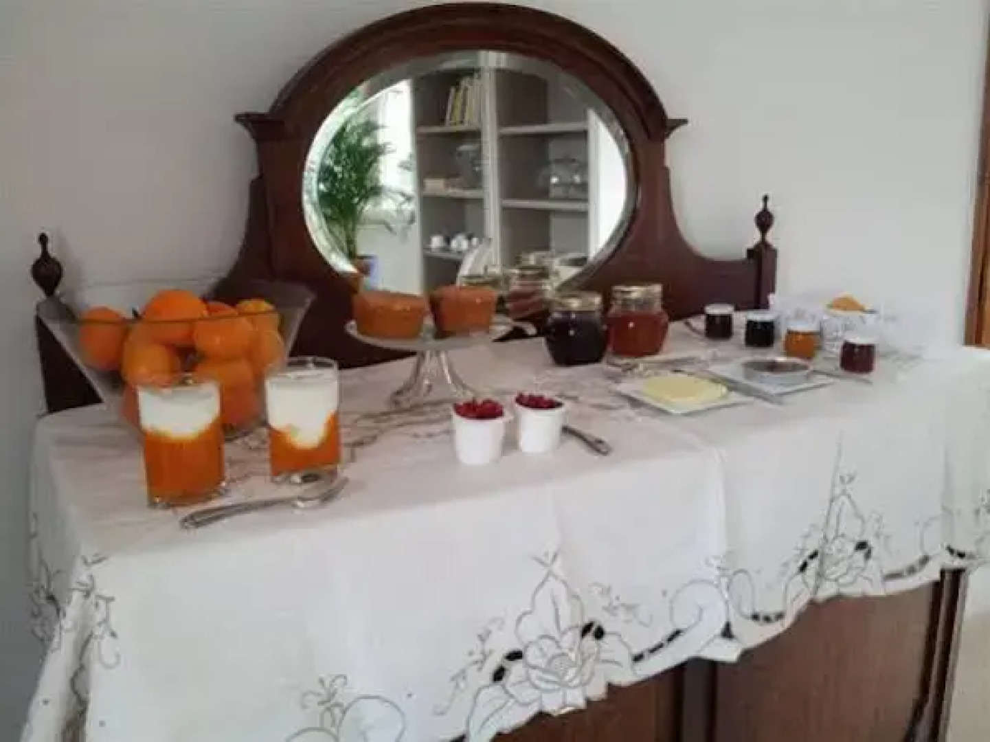 Montjuic Bed & Breakfast