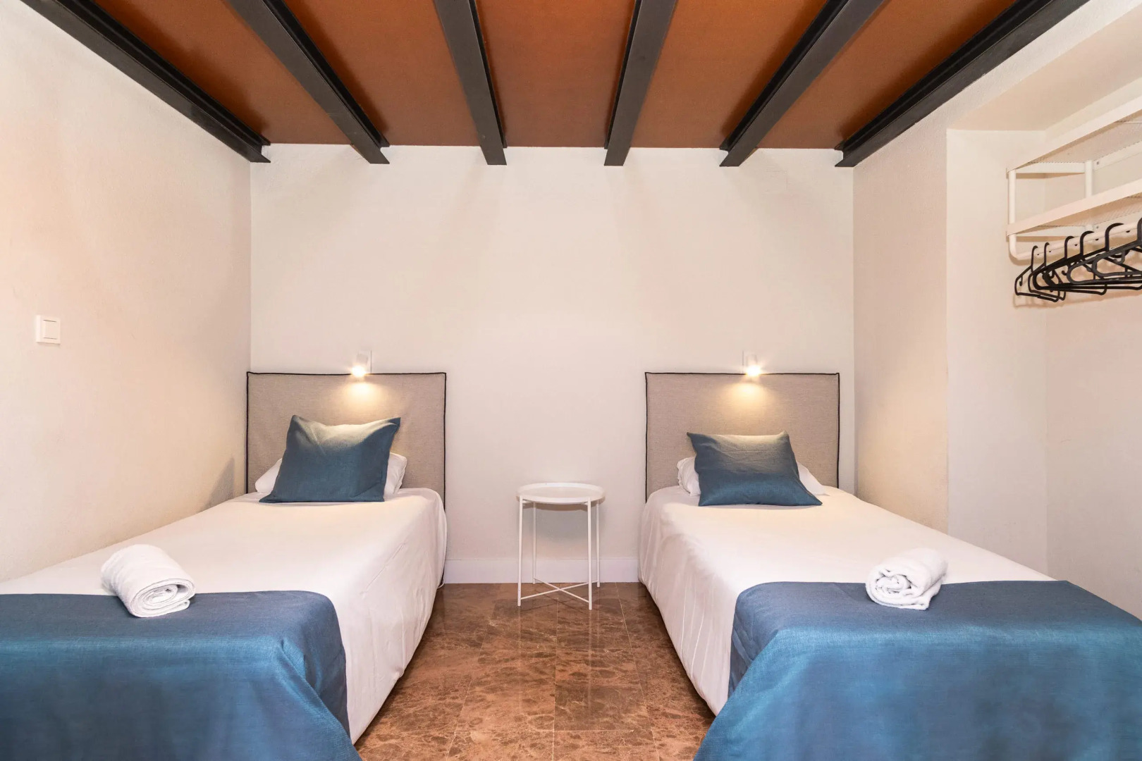 VTZ Orús Factory Hotel - Parking Muy Económico