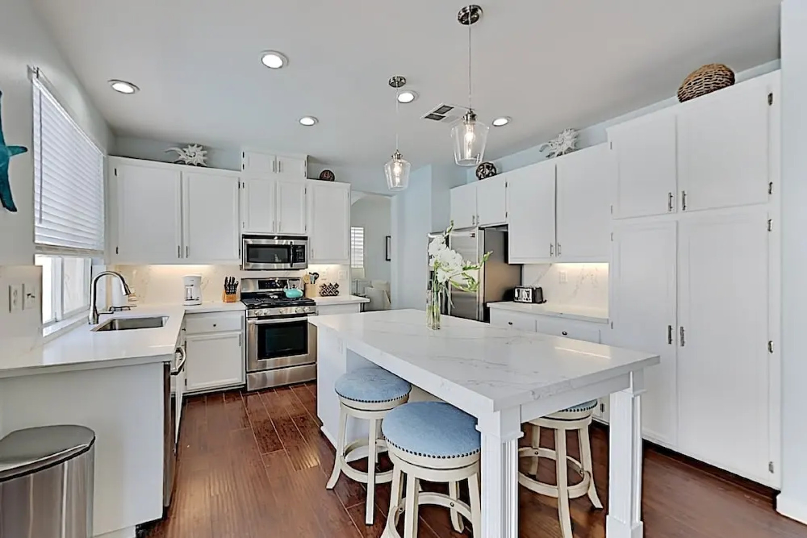 2399chat 4 Bedroom Home