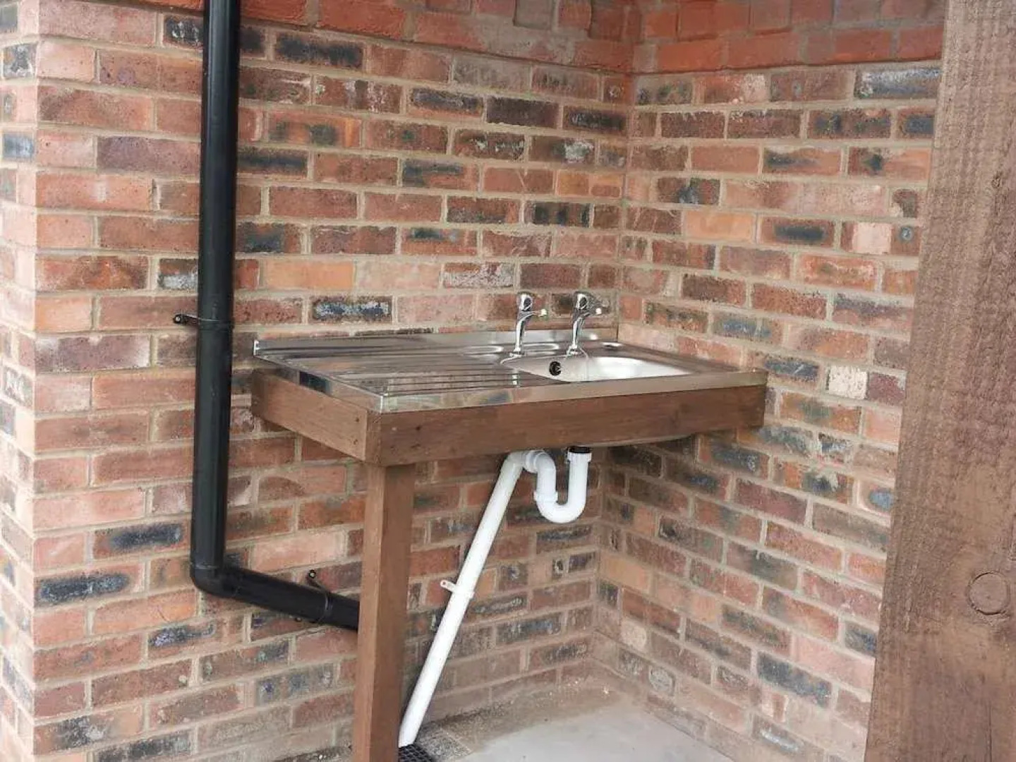 The Little Hide - Adult Only Camping Pods