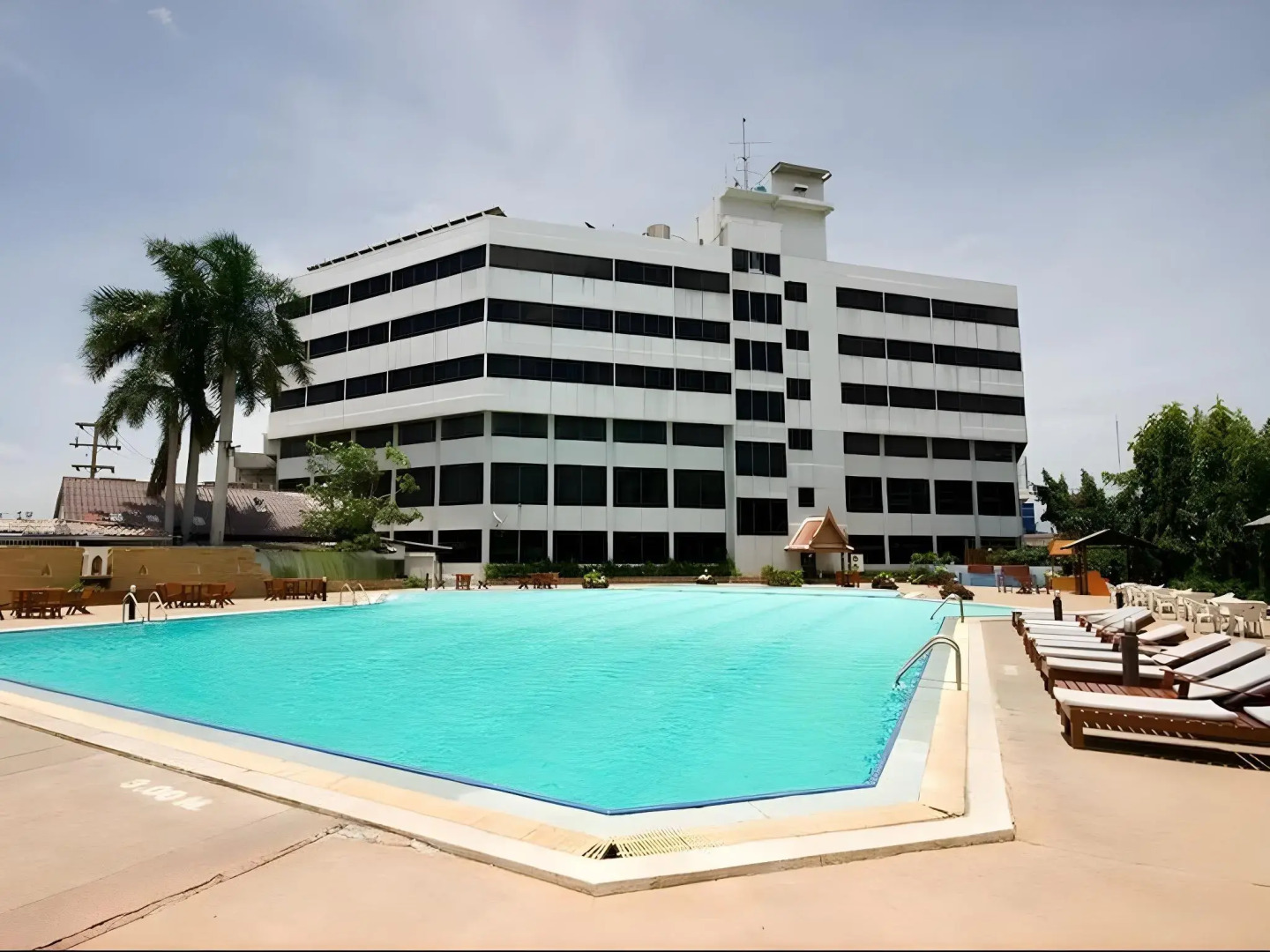 Ayutthaya Grand Hotel