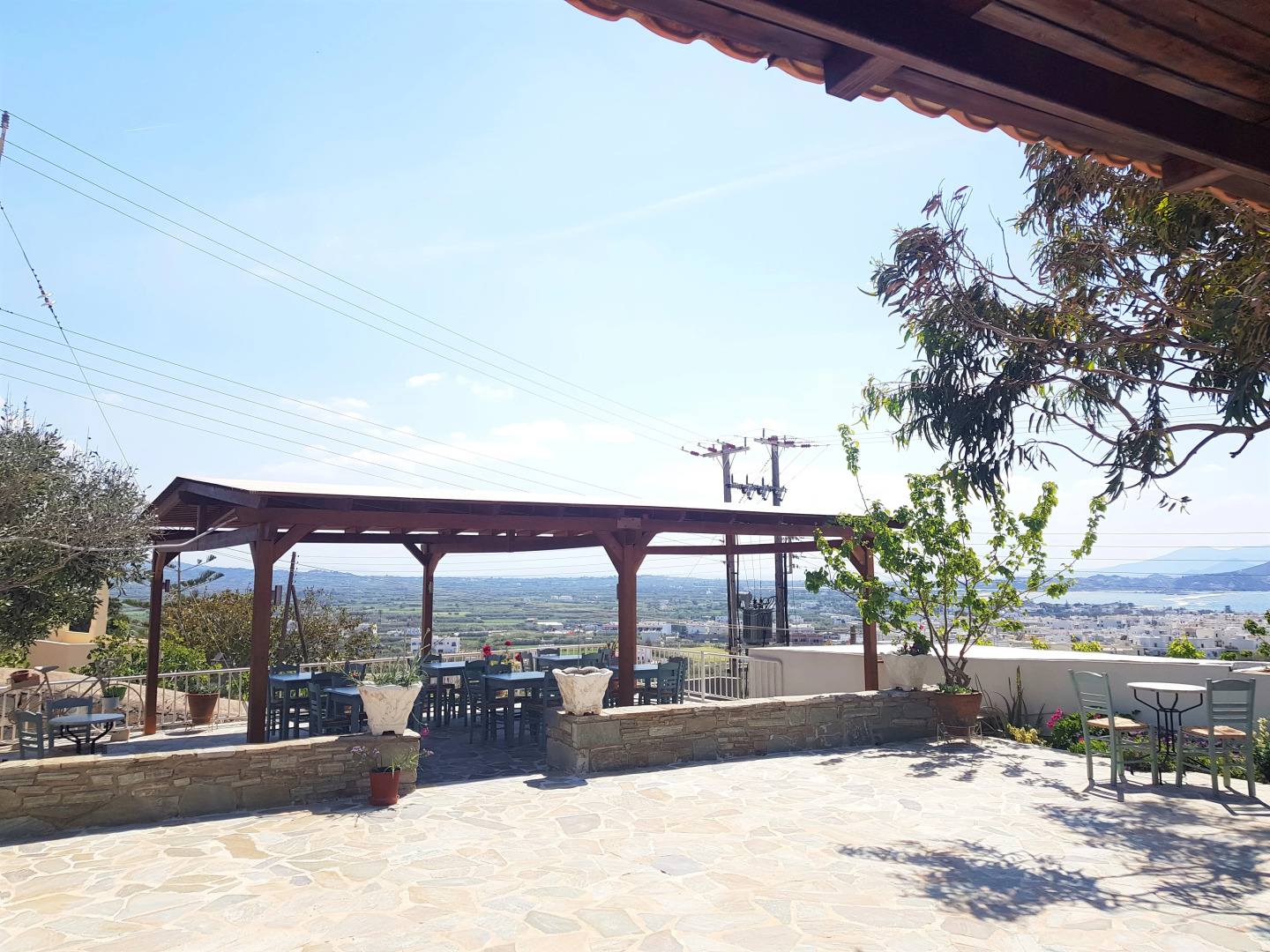 Petros Studios & Suites