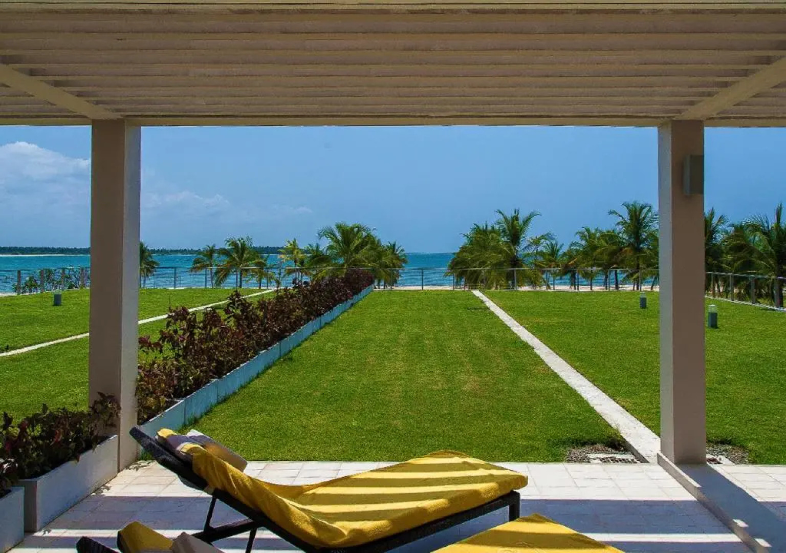 Курортный отель Amaya Beach Pasikudah