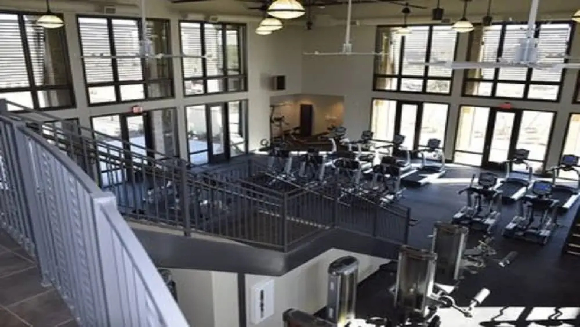 3BR Goodyear Home Pvt Pool Sleeps 8