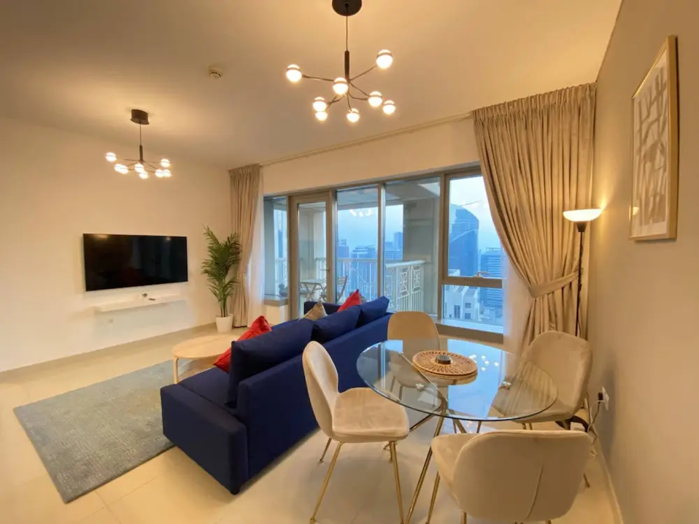 Lux BnB I 29 Burj BLVD I Pool Views