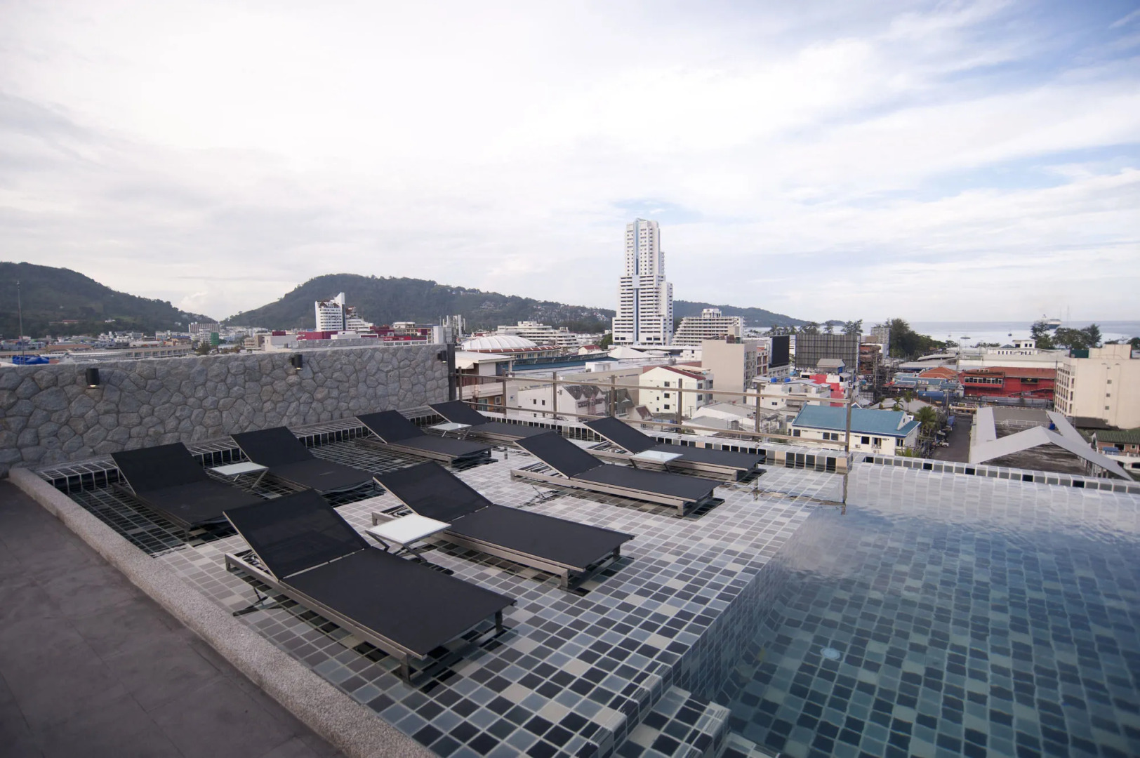 Отель The Gig Hotel