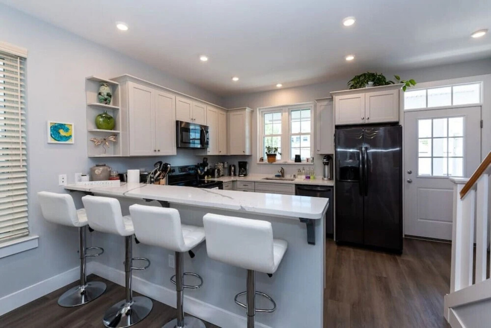 Cheerful Ventnor House Walk to the Beach