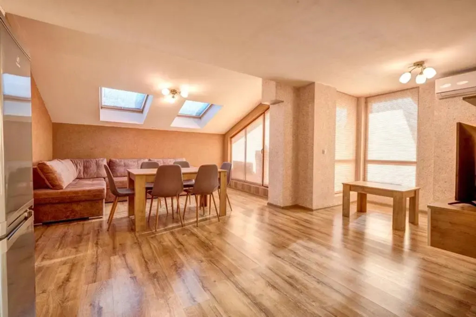 Complex Hunter's Beach