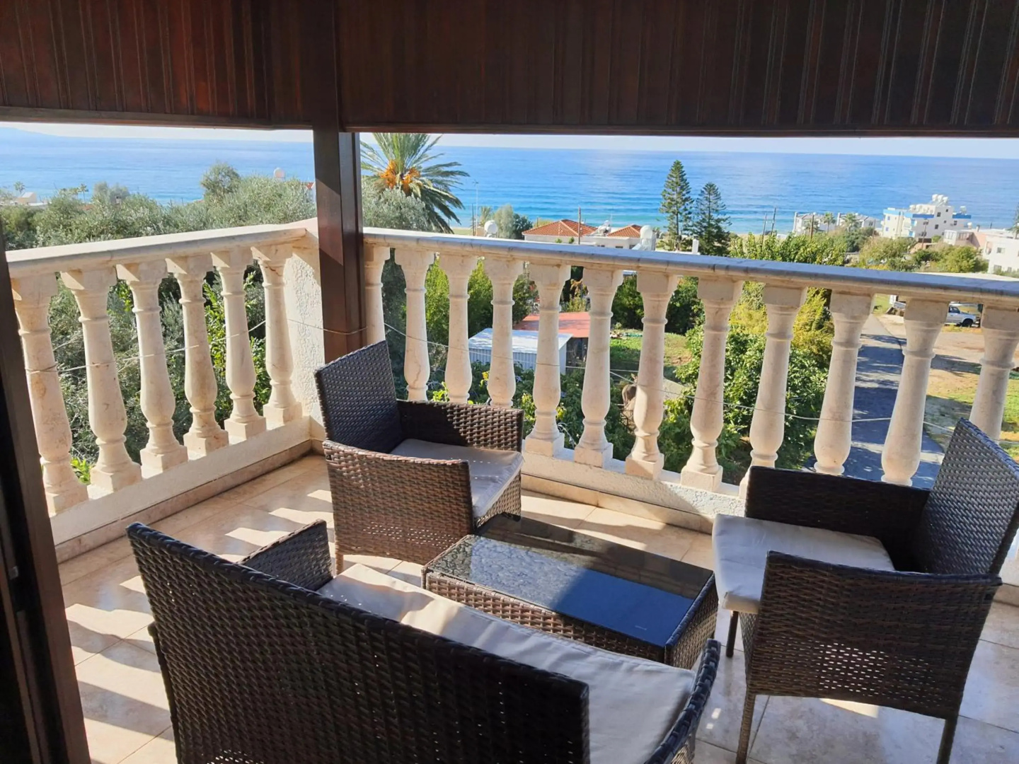 JOANNA SUNSET APTS Pomos