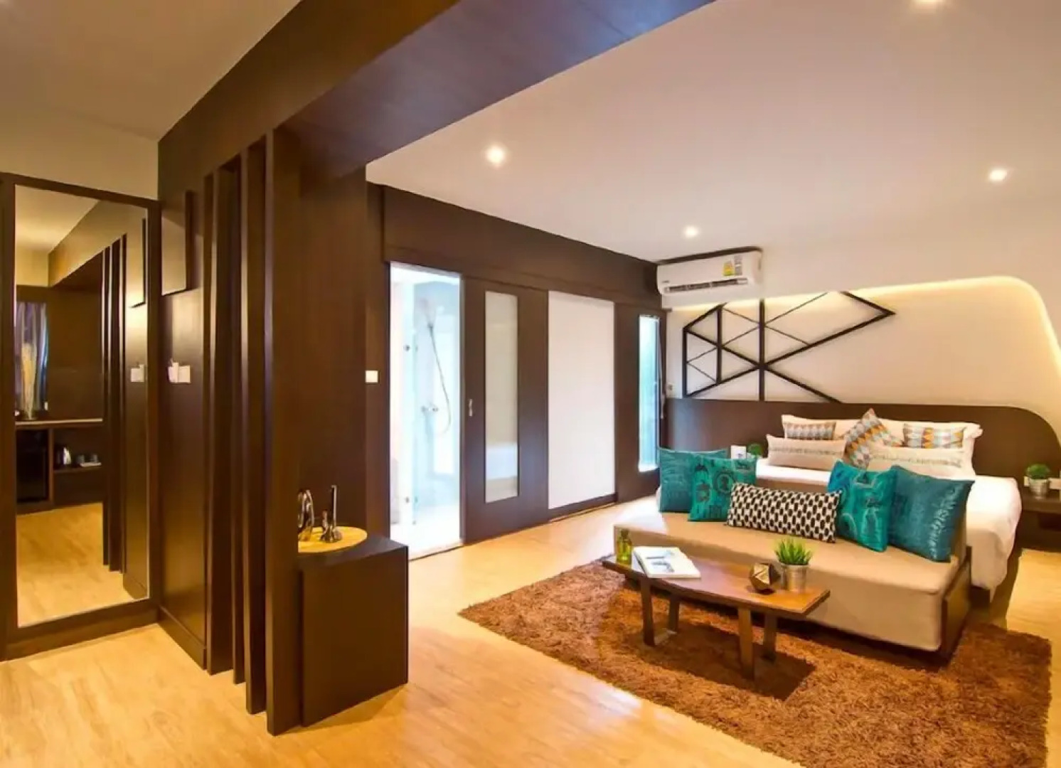 RedDoorz Premium Coco Hotel